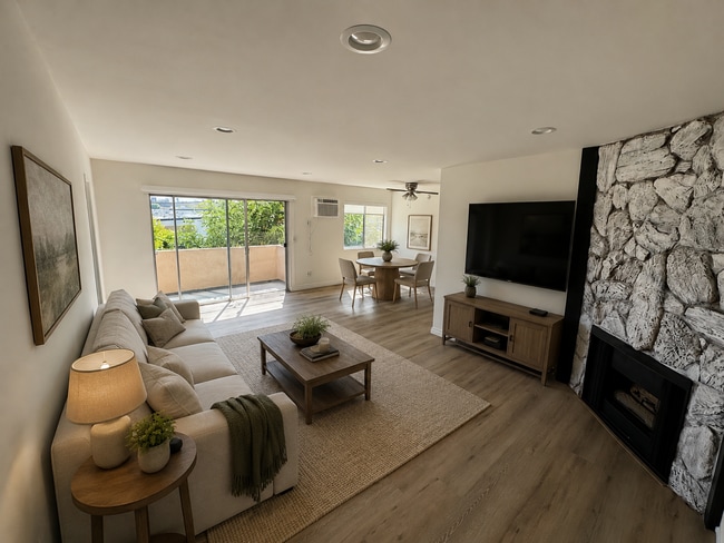 Building Photo - 3725 Glendon Ave Unit 207