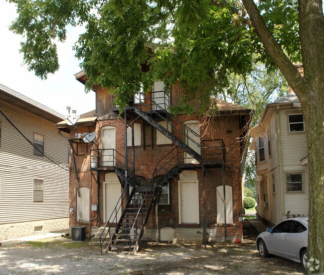 105 Chittenden Ave