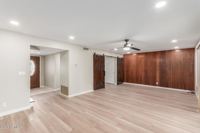 Photo - 3037 S Country Club Way