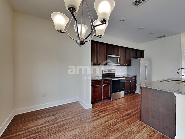 Photo - 919 Walden Pond Dr