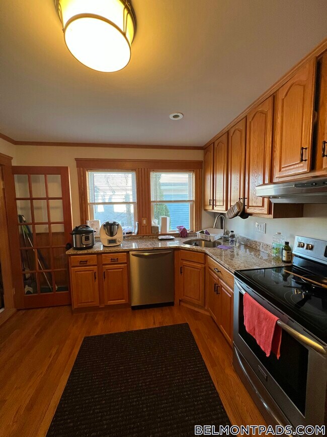 Photo - 16 Trowbridge St