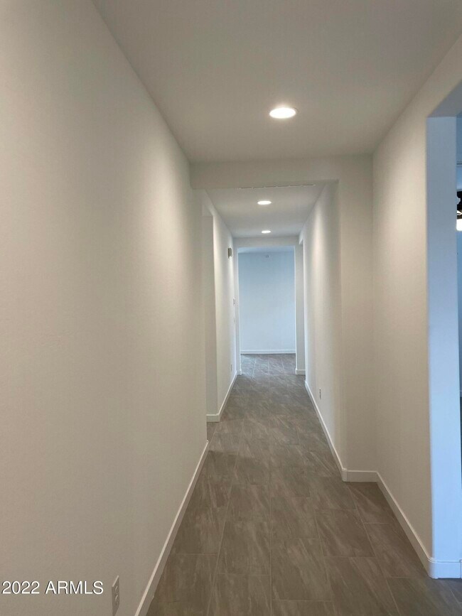 Photo - 119 E Leo Pl