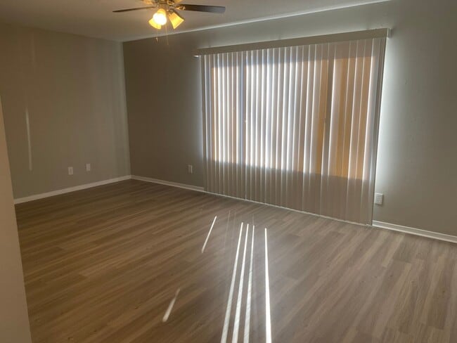 Photo - Embassy Court Apartments