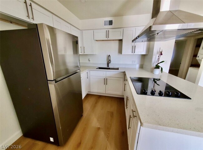 Photo - 2121 Oceanus Ln