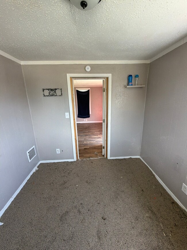 Photo - 329 Park Ln
