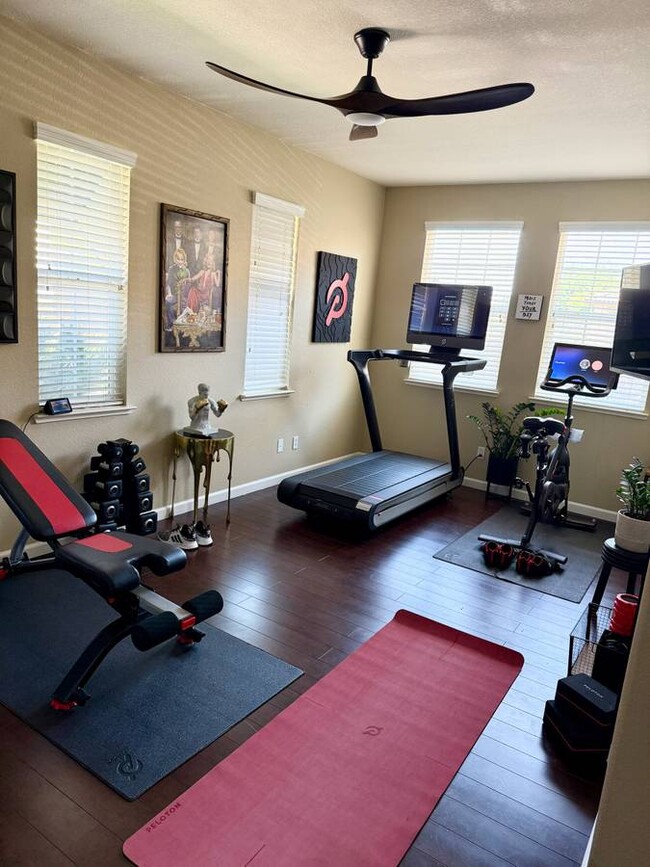 Photo - 1408 Horizon Ln