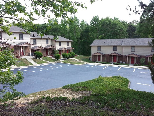 Wickford Court Apartments - Wickford Court Apartments