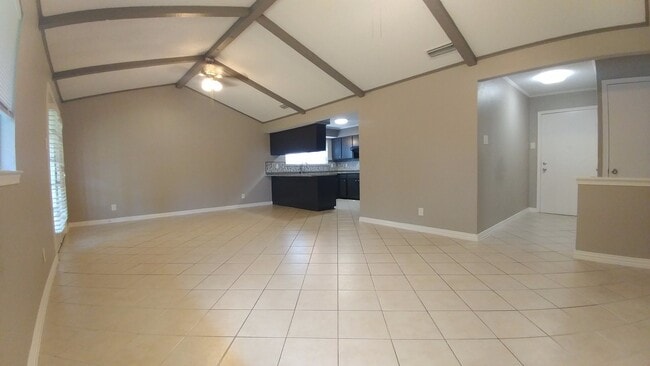 Photo - Come and see this well-kept beautiful home today!