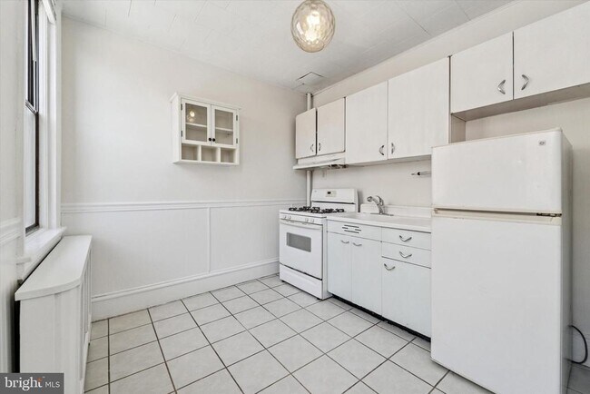 Photo - 921 Christian St