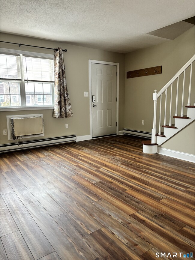 Photo - 100-112 N Turnpike Rd Unit D