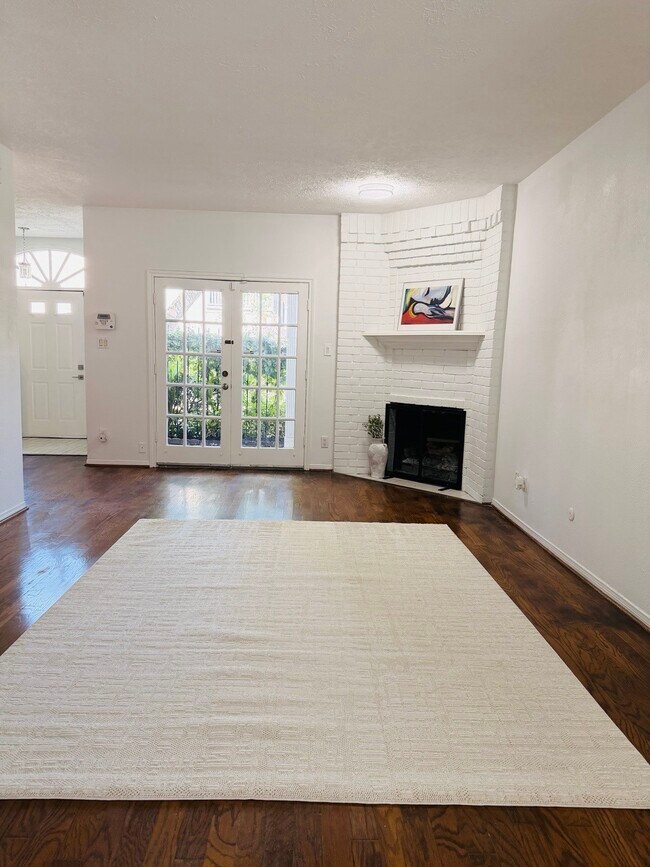 Photo - 2220 Bering Dr Unit 12