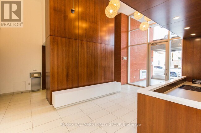 Photo - 354 Gladstone Ave Unit 907