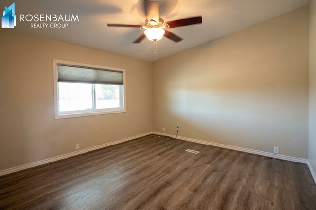 Photo - Beautiful & Spacious 3-beds / 2-baths home on 1.44 Acres with a Barn, Workshop & Ample Parking in...