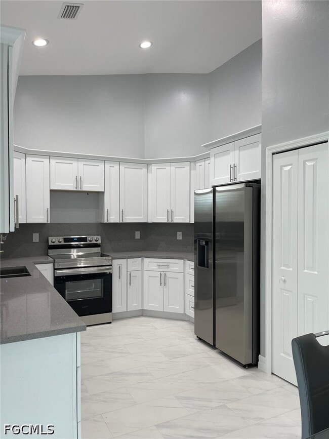 Photo - 132 SW 9th Ave