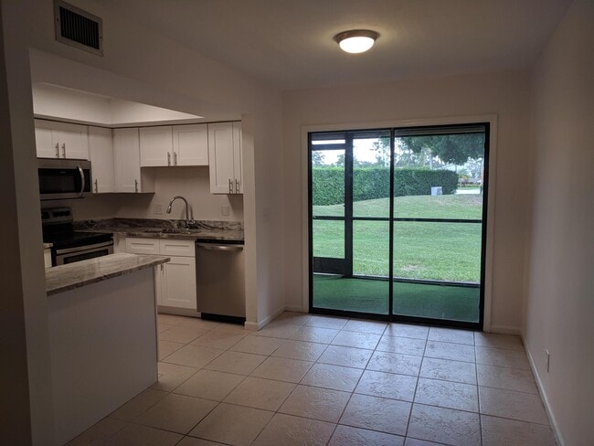 Building Photo - 4723 Oak Terrace Dr Rental