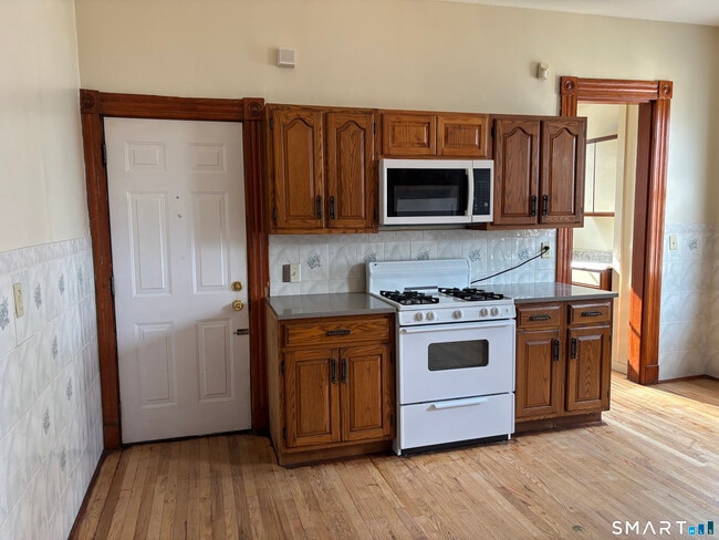 Photo - 1231 State St Unidad First Floor