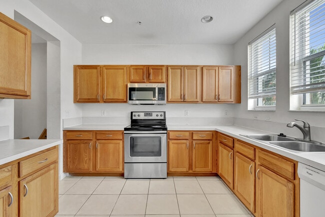 Photo - 770 Millbrae Ct Unidad 3