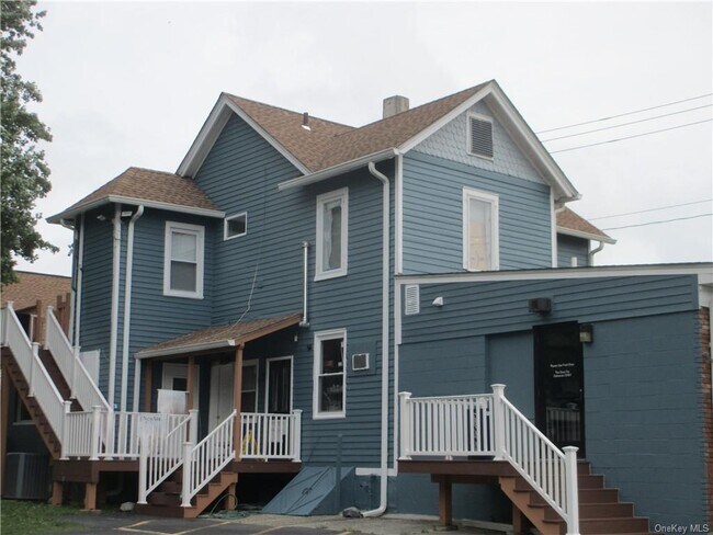 Photo - 169 S Main St Unit Top Floor
