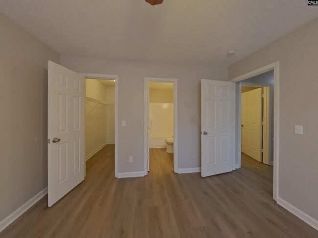 Photo - 305 Trowbridge Rd