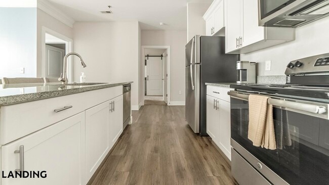 Photo - 1494 N High St Unidad 529