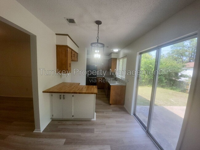 1805 Joyce Ct