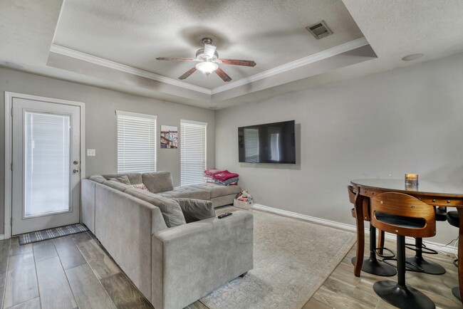 Photo - 1008 Gardenia St