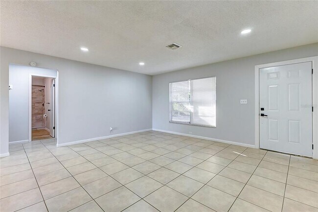 Photo - 1417 NE 38th St