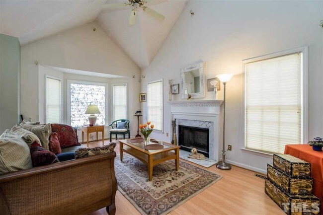 Photo - 1728 Kingston Heath Way