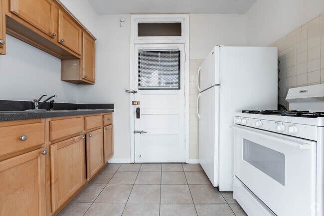 Building Photo - 2017 W Ainslie St Unit 1 Rental