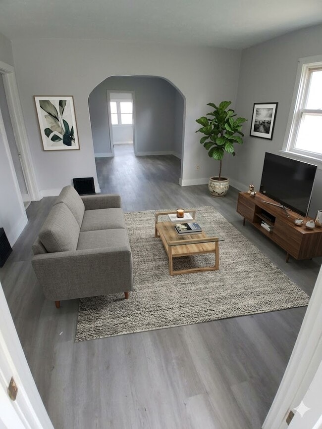 Photo - 1413 Labelle Ave