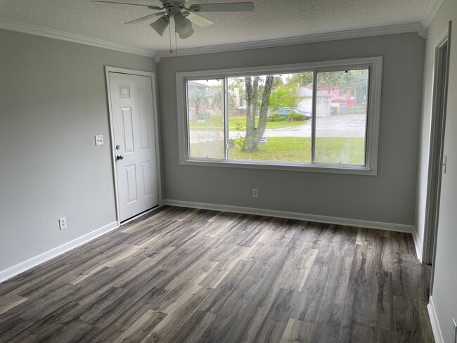 Photo - 623 5th Ave S