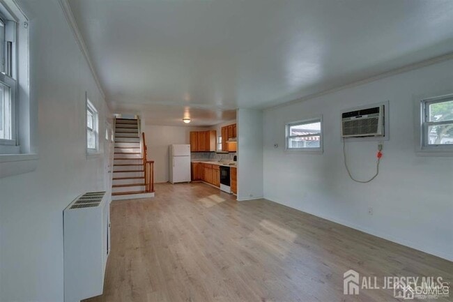 Photo - 115 Pulaski Ave Unidad B