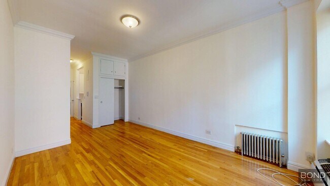 Building Photo - 240 E 83rd St Unit 3D Rental