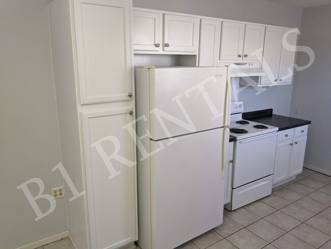 Photo - 712 Summit St