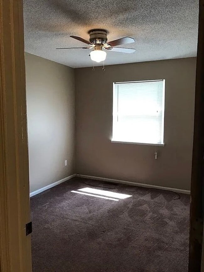 Photo - 901 N Lynn St