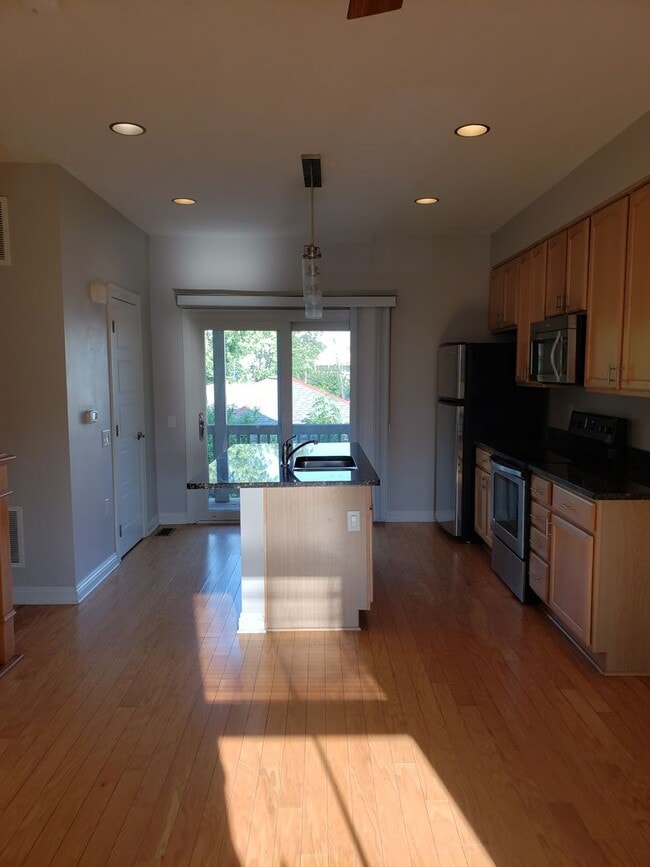 Photo - 1 Bed 1.5 Bath Townhome in King-Lincoln Br...