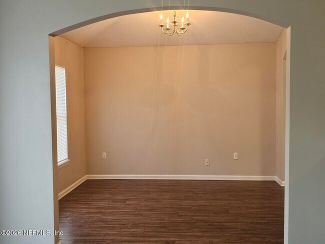 Photo - 1876 Creekview Dr