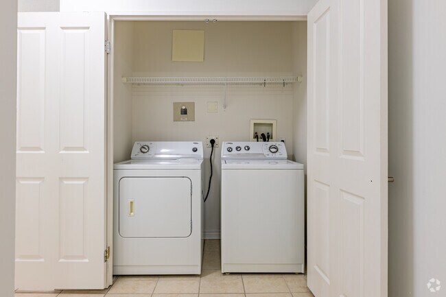 2BR, 2BA - 1,105SF - Laundry - 100 Eagle Street (Rivers Edge II)