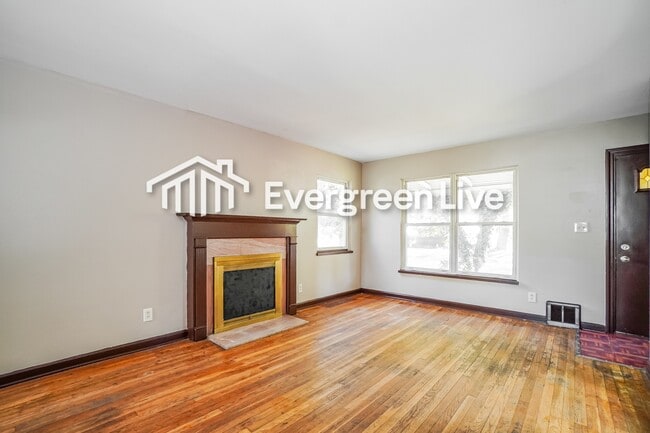 Photo - 567 S Weyant Ave