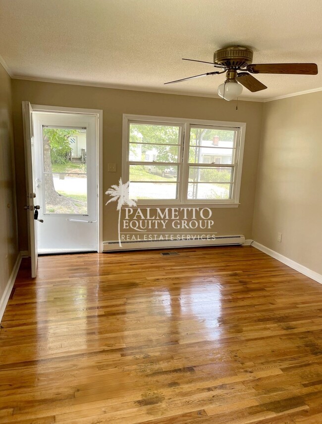 Photo - 2307 Maywood St