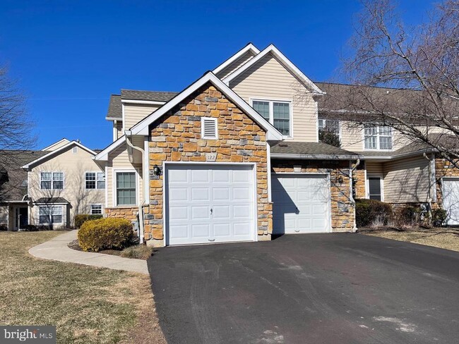 Photo - 122 Shoal Creek Dr Townhome