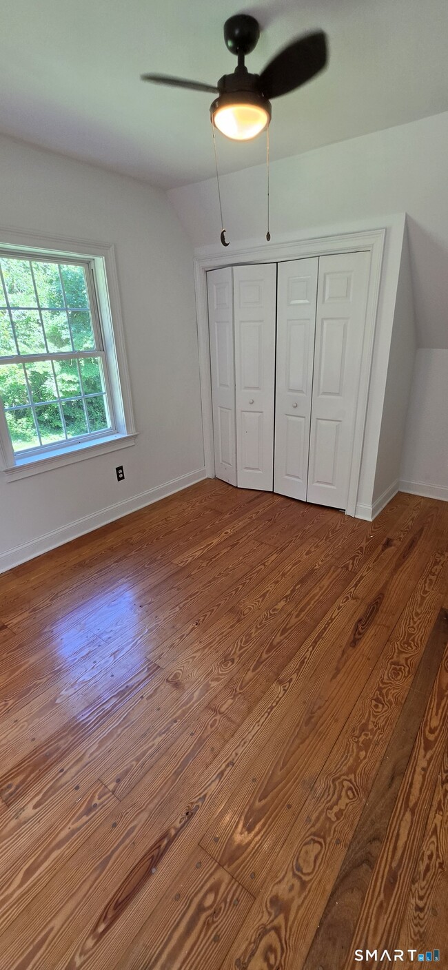 19 Moodus Leesville Rd
