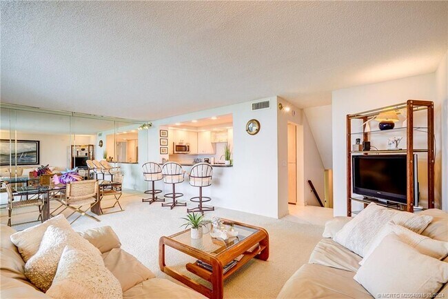 Building Photo - 2355 NE Ocean Blvd Unit 24A