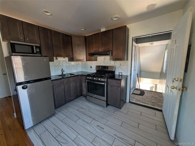 Photo - 20 Blauvelt Ave Unit 2R