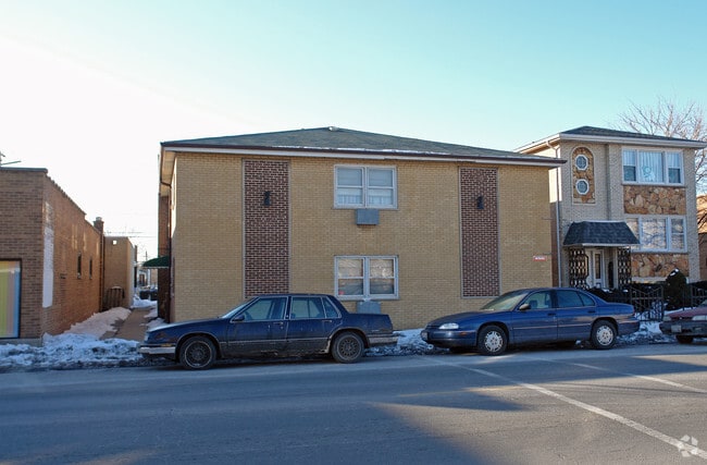 Building Photo - 5927-5929 W 63rd St Rental