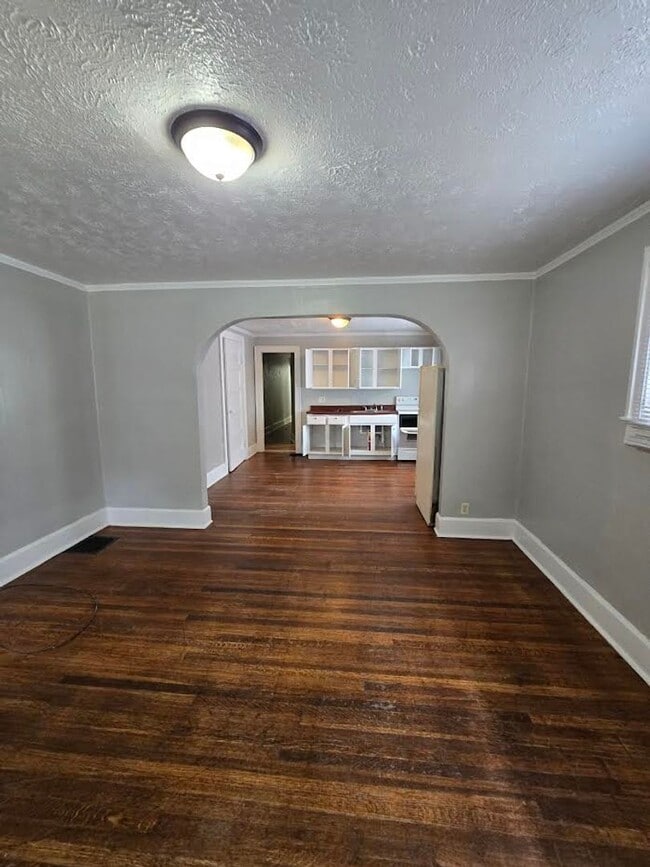 Photo - Spacious Two Bedroom Duplex Near New York ...