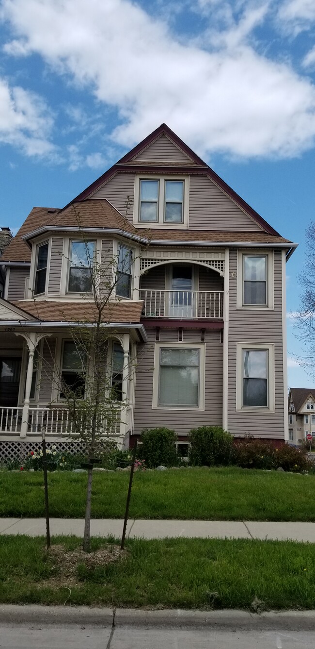 Front of house - 1562 E Irving Plz Unit Lower Front 1 bedroom