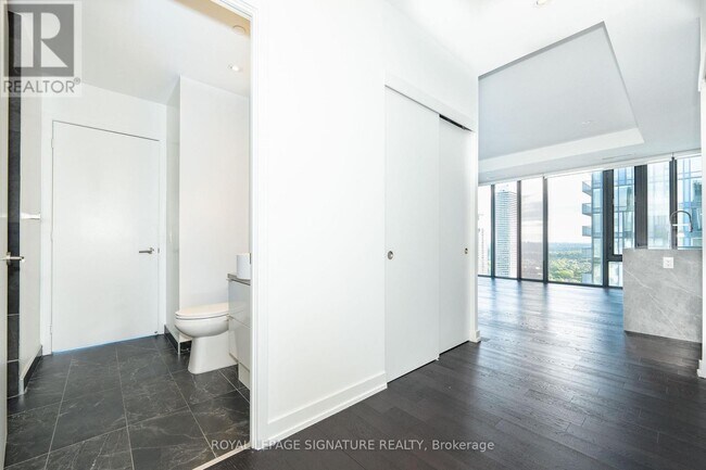 Photo - 185 Roehampton Ave Unit PH06
