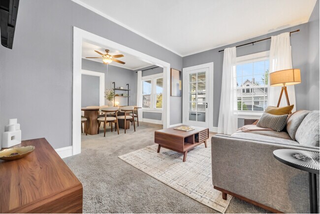 Photo - 1559 Cordova Ave