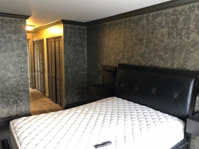 Photo - 2780 NE 183rd St Unit 211